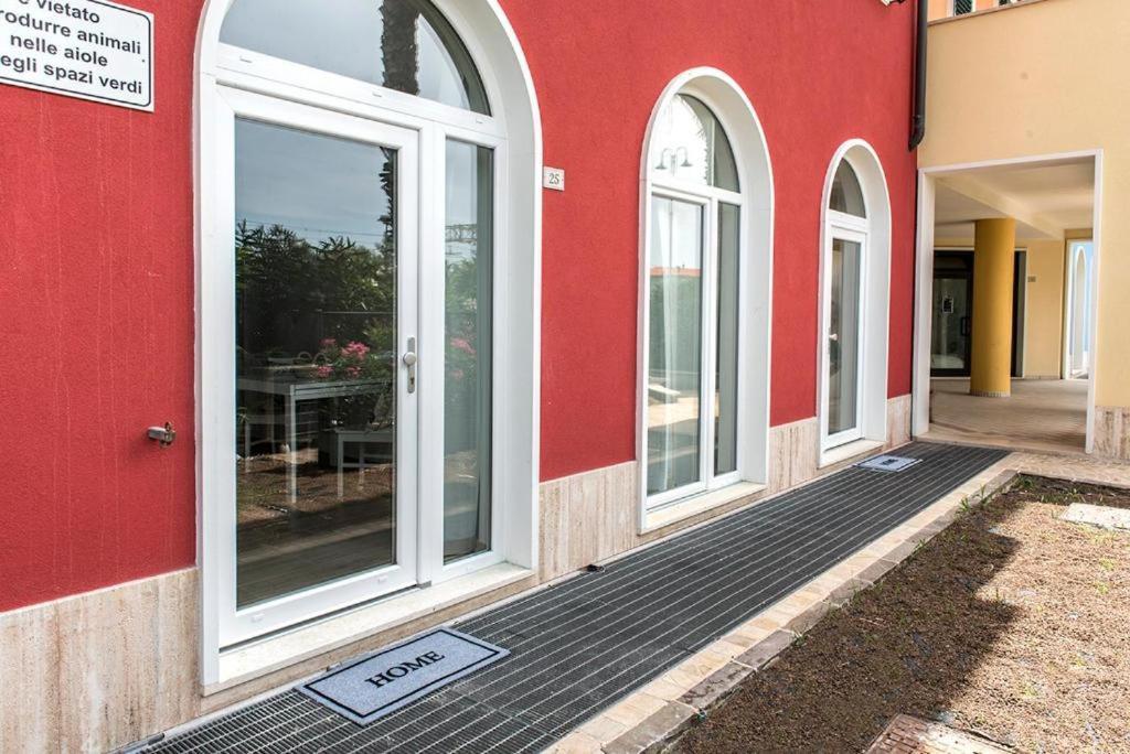 P010 - Porto Recanati, Nuovo Monolocale Fronte Mare Exterior photo